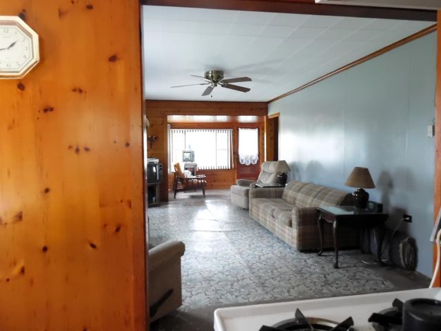 103 Lakeview Drive, Gladwin, MI 48624