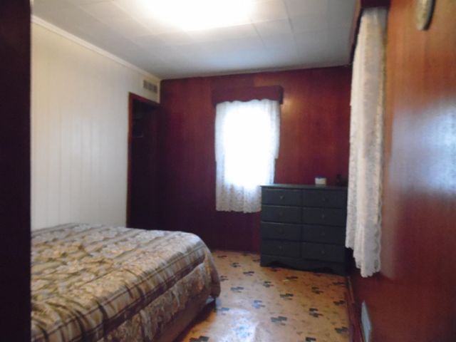 103 Lakeview Drive, Gladwin, MI 48624
