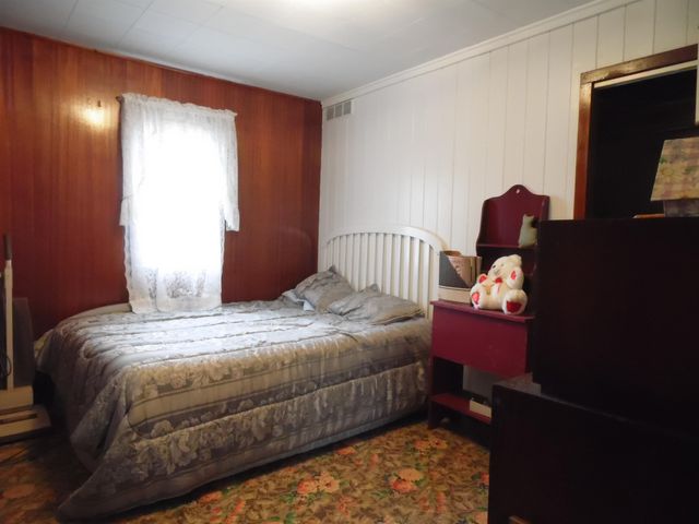 103 Lakeview Drive, Gladwin, MI 48624