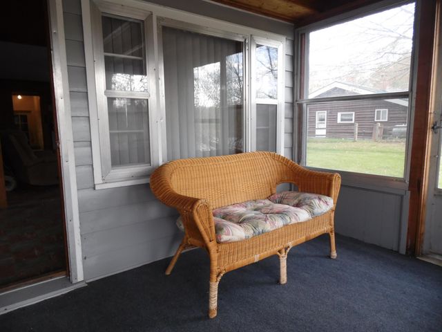 103 Lakeview Drive, Gladwin, MI 48624
