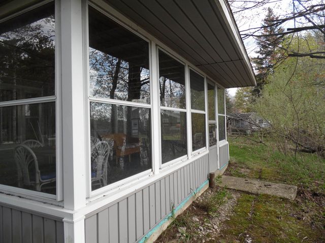 103 Lakeview Drive, Gladwin, MI 48624
