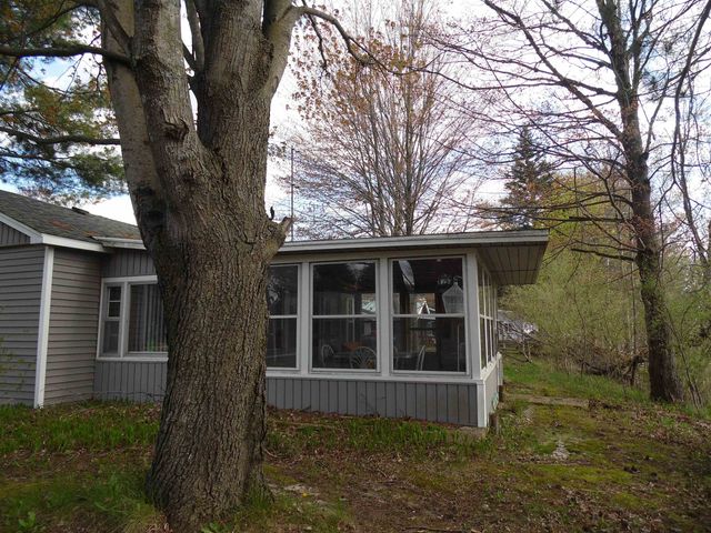 103 Lakeview Drive, Gladwin, MI 48624