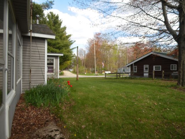 103 Lakeview Drive, Gladwin, MI 48624