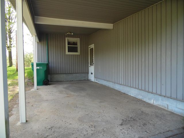 103 Lakeview Drive, Gladwin, MI 48624
