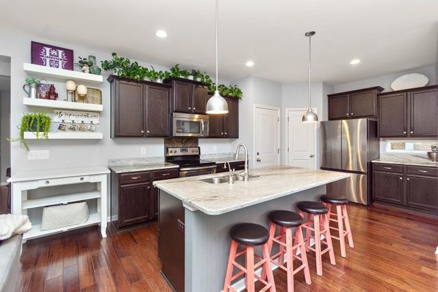 2130 Kirkwood Dr, Mount Juliet, TN 37122