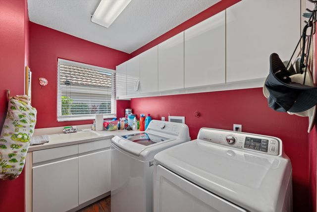 923 Augusta Pointe Drive, Palm Beach Gardens, FL 33418