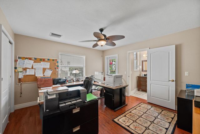 923 Augusta Pointe Drive, Palm Beach Gardens, FL 33418