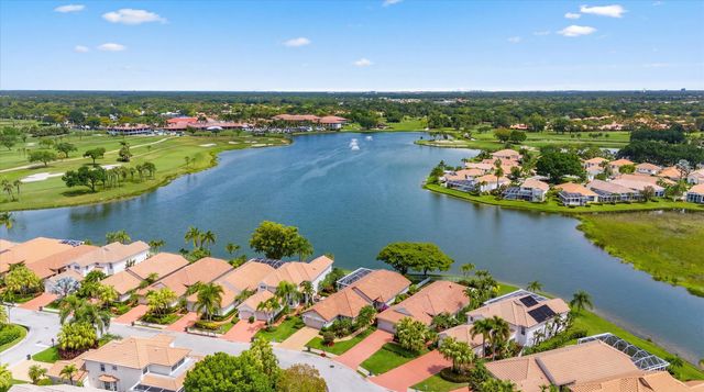 923 Augusta Pointe Drive, Palm Beach Gardens, FL 33418
