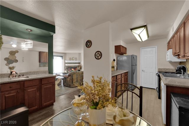 2451 North Rainbow Boulevard 2140, Las Vegas, NV 89108