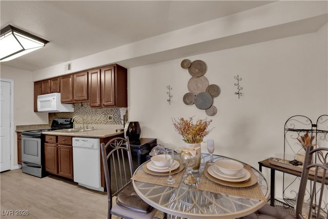 2451 North Rainbow Boulevard 2140, Las Vegas, NV 89108