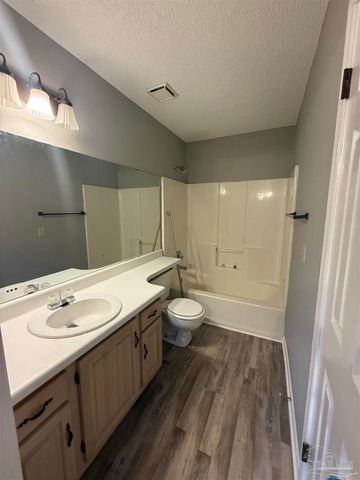 4571 Baybrook Dr, Pensacola, FL 32514