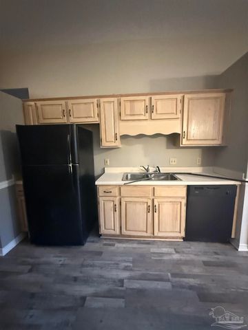 4571 Baybrook Dr, Pensacola, FL 32514