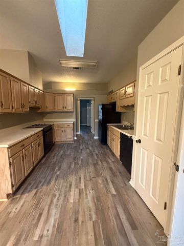 4571 Baybrook Dr, Pensacola, FL 32514