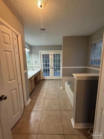 4571 Baybrook Dr, Pensacola, FL 32514