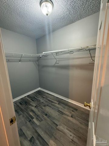 4571 Baybrook Dr, Pensacola, FL 32514