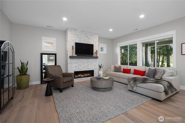 8508 Shaw Lane NE, Lacey, WA 98516