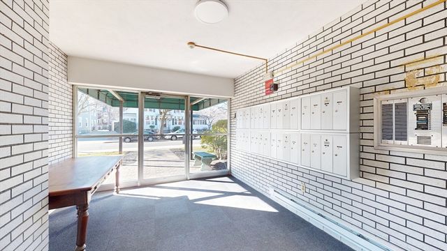 525 Highland Ave. 40, Malden, MA 02148