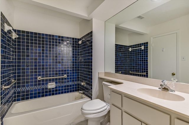 1748 Ohlen RD 37, Austin, TX 78757