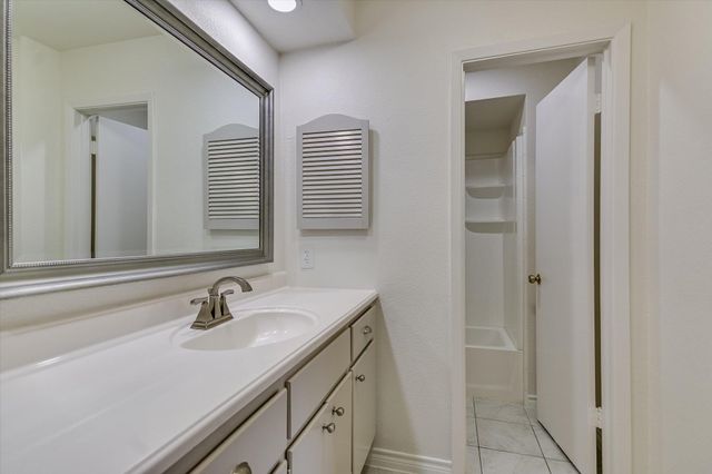 1748 Ohlen RD 37, Austin, TX 78757