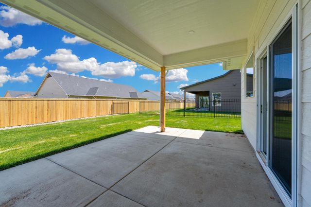 746 N Rainbow Lake Ct, Wichita, KS 67235