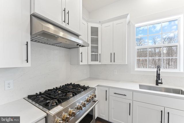 171 ELLICOTT RD, Avondale, PA 19311