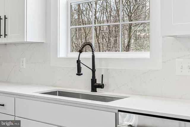 171 ELLICOTT RD, Avondale, PA 19311