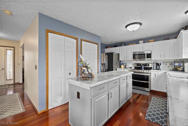 602 Still Water Boulevard, Elyria, OH 44035