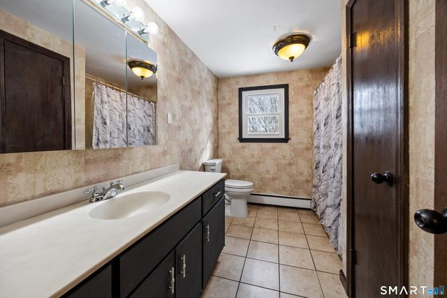 1 Grandview Court, Norwich, CT 06360