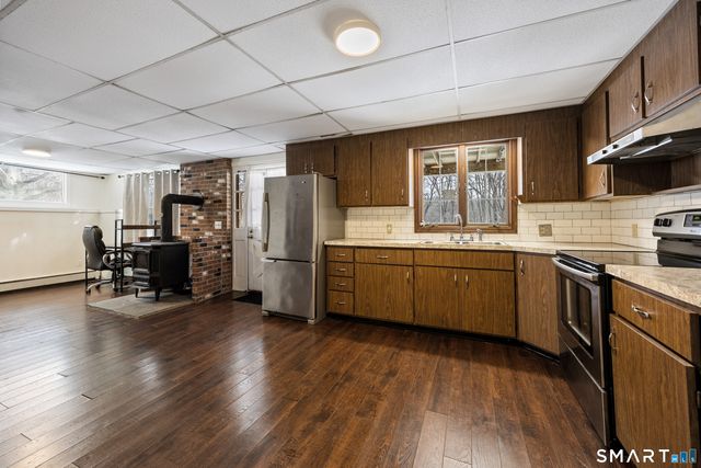 1 Grandview Court, Norwich, CT 06360