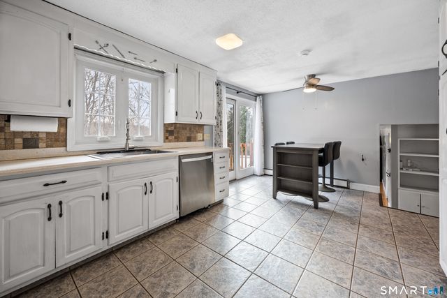 1 Grandview Court, Norwich, CT 06360