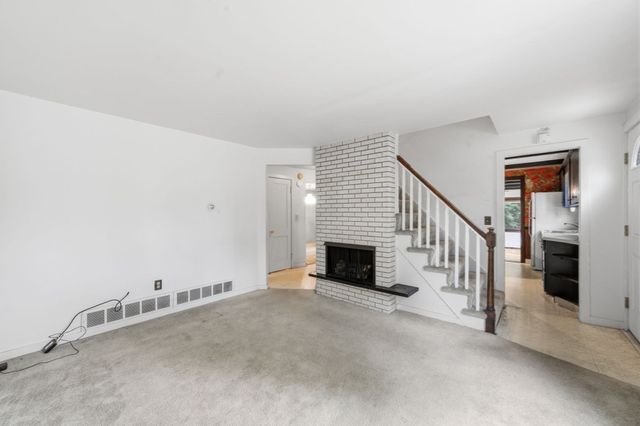 44 Cottage Rd, Enfield, CT 06082