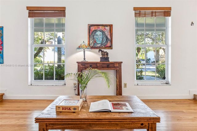 10130 SW 70th Ave, Pinecrest, FL 33156