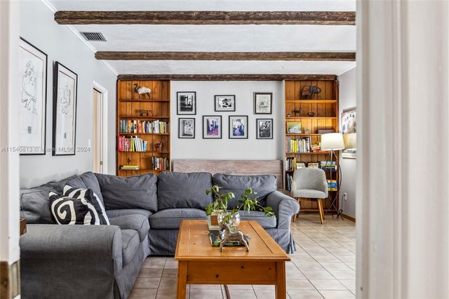 10130 SW 70th Ave, Pinecrest, FL 33156