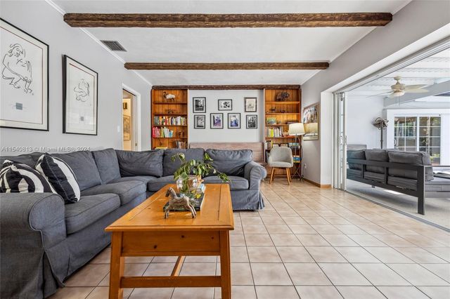 10130 SW 70th Ave, Pinecrest, FL 33156