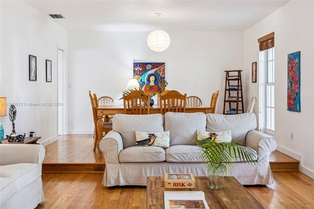 10130 SW 70th Ave, Pinecrest, FL 33156