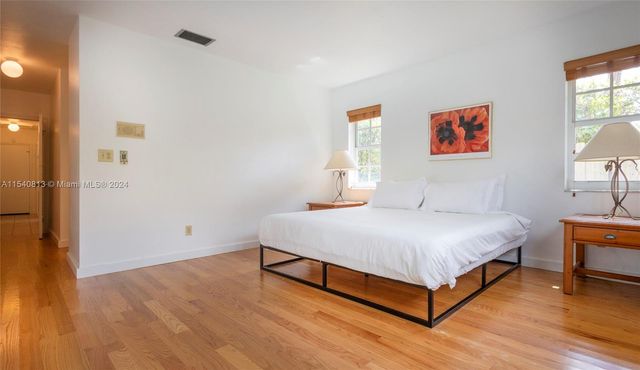 10130 SW 70th Ave, Pinecrest, FL 33156