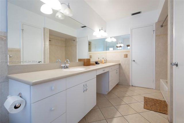 10130 SW 70th Ave, Pinecrest, FL 33156