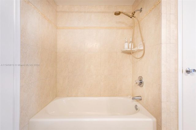 10130 SW 70th Ave, Pinecrest, FL 33156