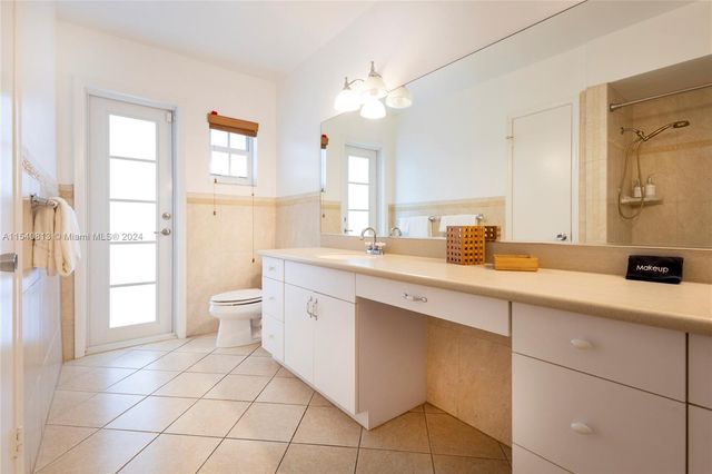 10130 SW 70th Ave, Pinecrest, FL 33156