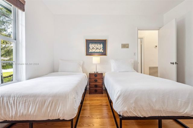 10130 SW 70th Ave, Pinecrest, FL 33156