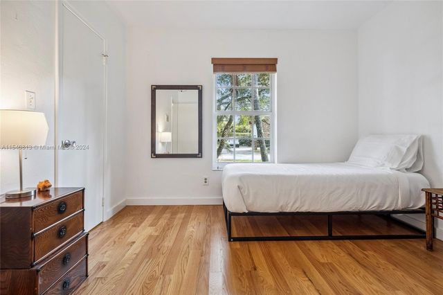 10130 SW 70th Ave, Pinecrest, FL 33156