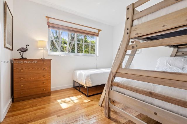 10130 SW 70th Ave, Pinecrest, FL 33156