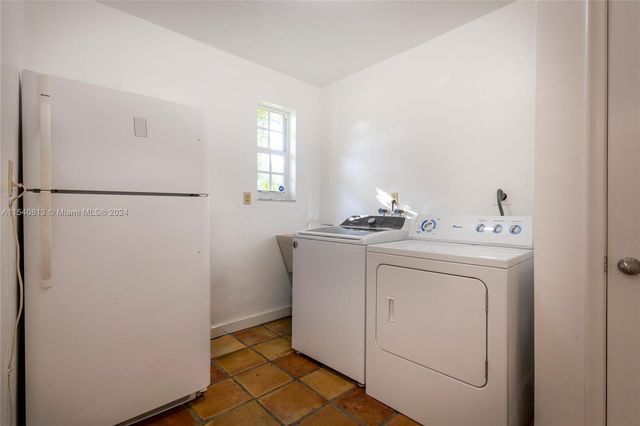 10130 SW 70th Ave, Pinecrest, FL 33156