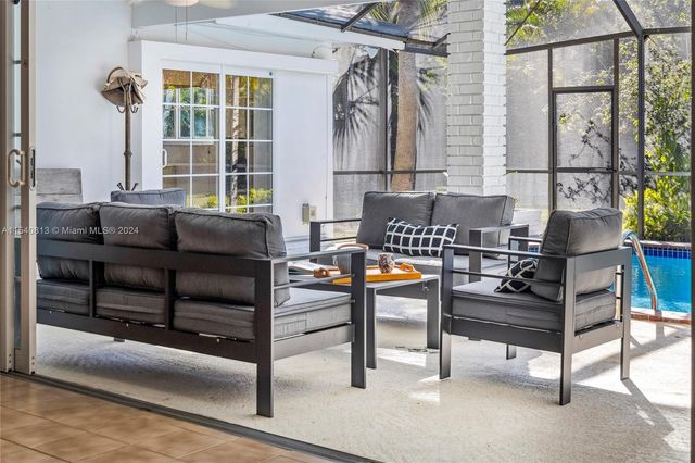 10130 SW 70th Ave, Pinecrest, FL 33156