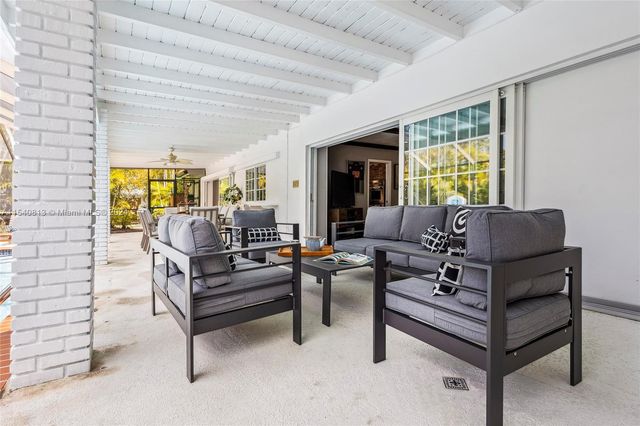 10130 SW 70th Ave, Pinecrest, FL 33156