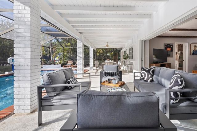 10130 SW 70th Ave, Pinecrest, FL 33156