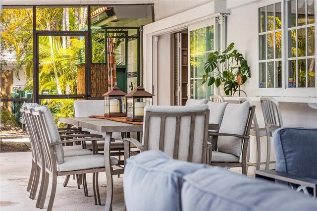 10130 SW 70th Ave, Pinecrest, FL 33156