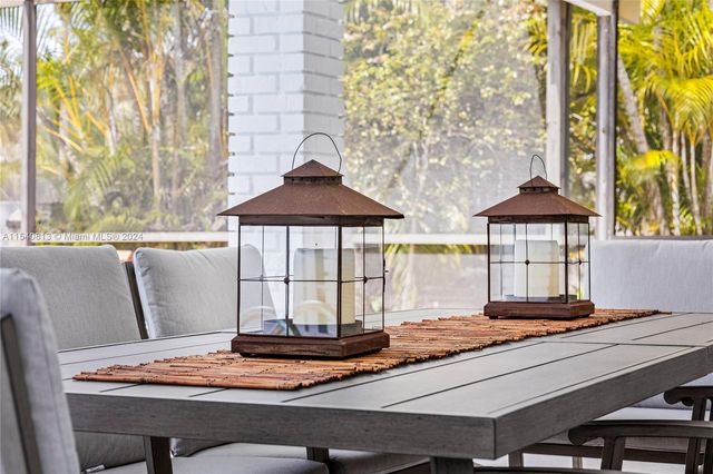 10130 SW 70th Ave, Pinecrest, FL 33156