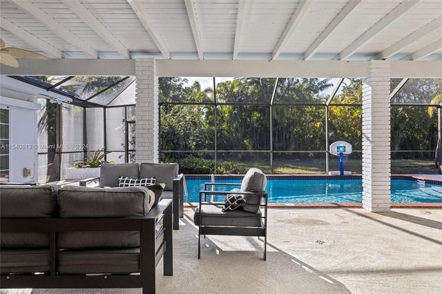 10130 SW 70th Ave, Pinecrest, FL 33156