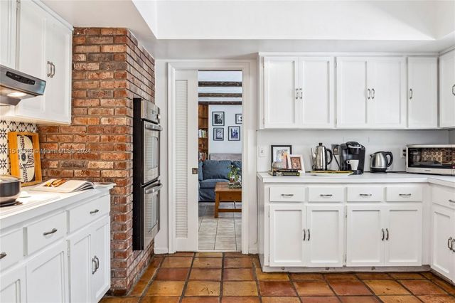 10130 SW 70th Ave, Pinecrest, FL 33156